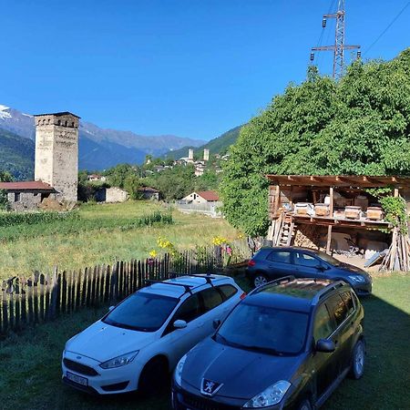 Bombora Hotell Mestia Exteriör bild
