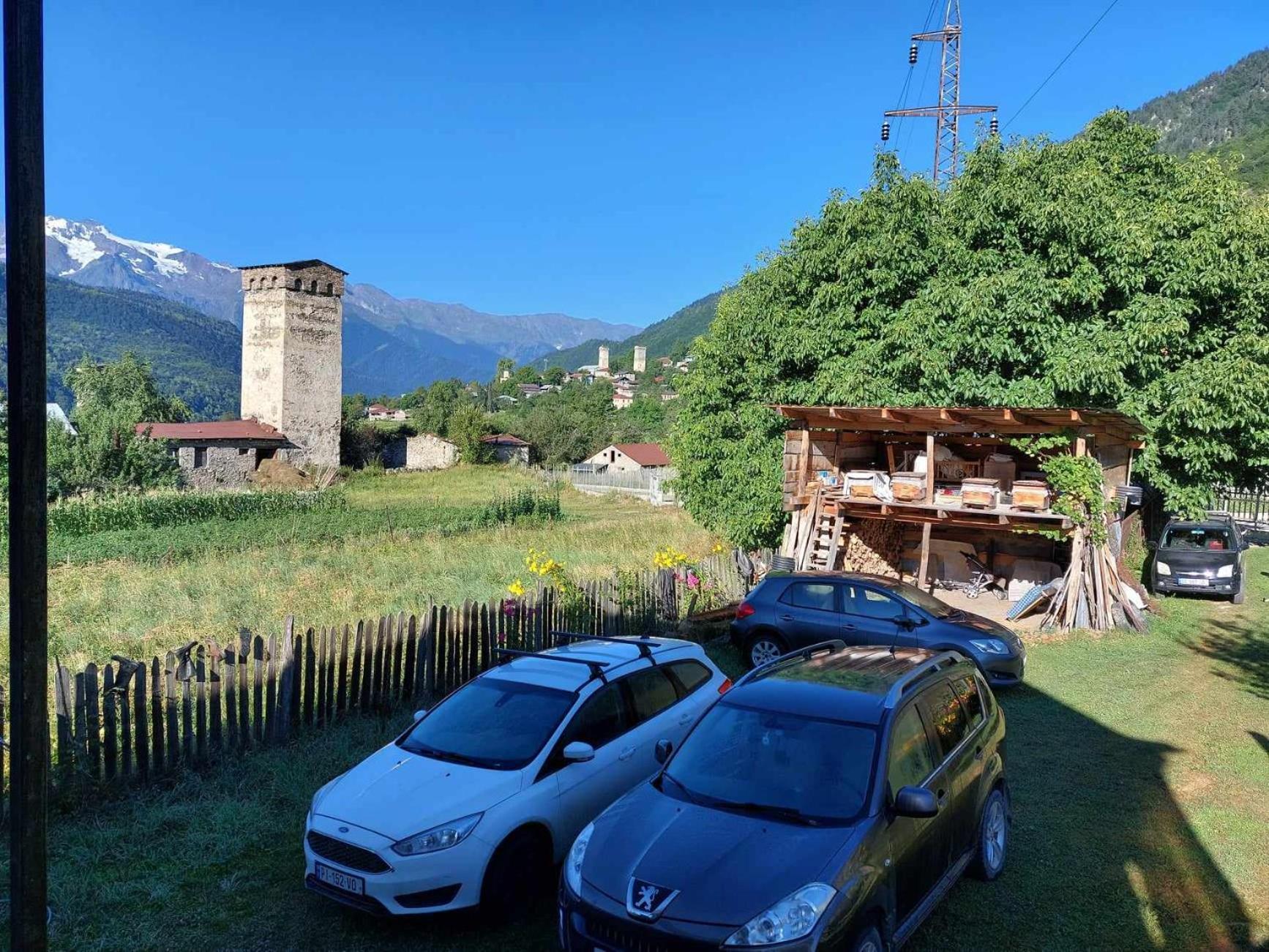 Bombora Hotell Mestia Exteriör bild